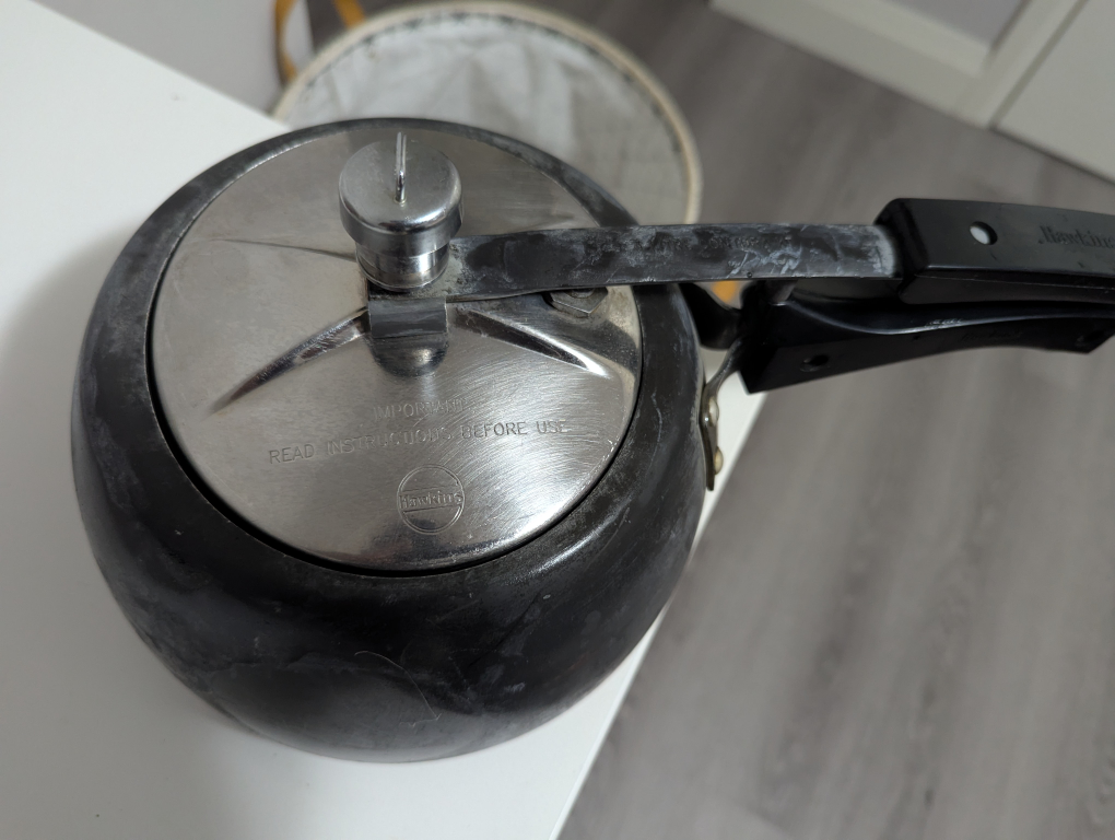 Hawkins Pressure Cooker