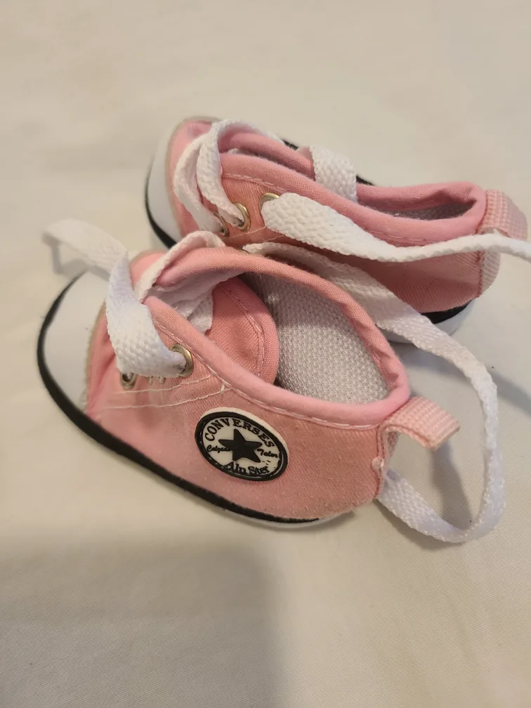 Pink baby girl Converse-like shoes, size 3 thumbnail