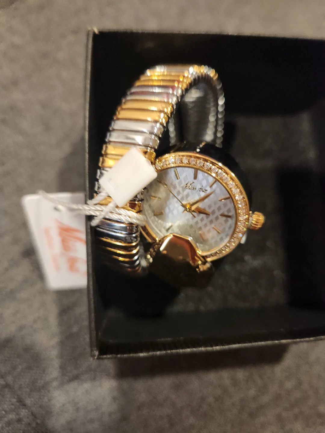 Women's Saudi Arabian wraparound snake watch image indicator(6)