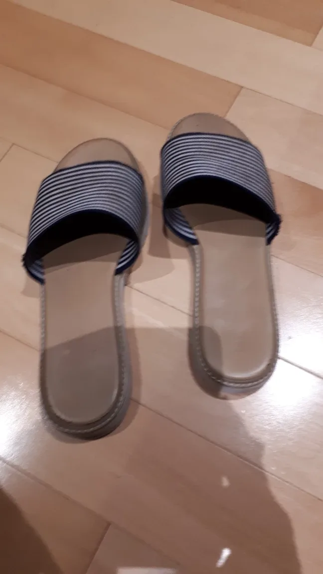 Striped Slides thumbnail