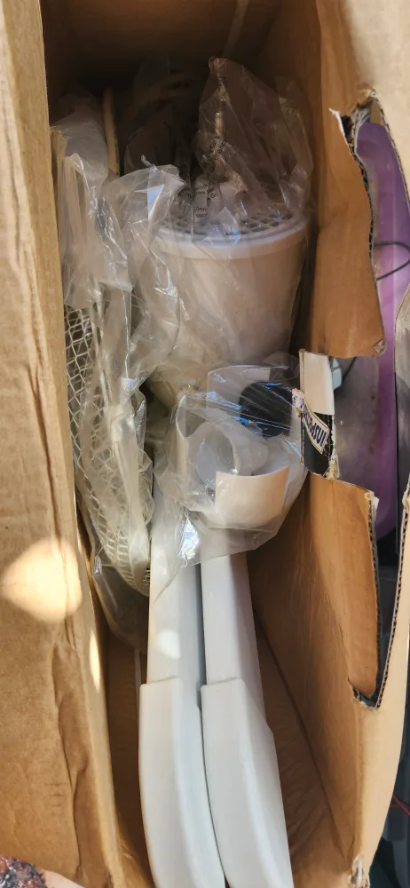 Home Styles 16" Oscillating Pedestal Fan. NEVER USED NEW image indicator(4)