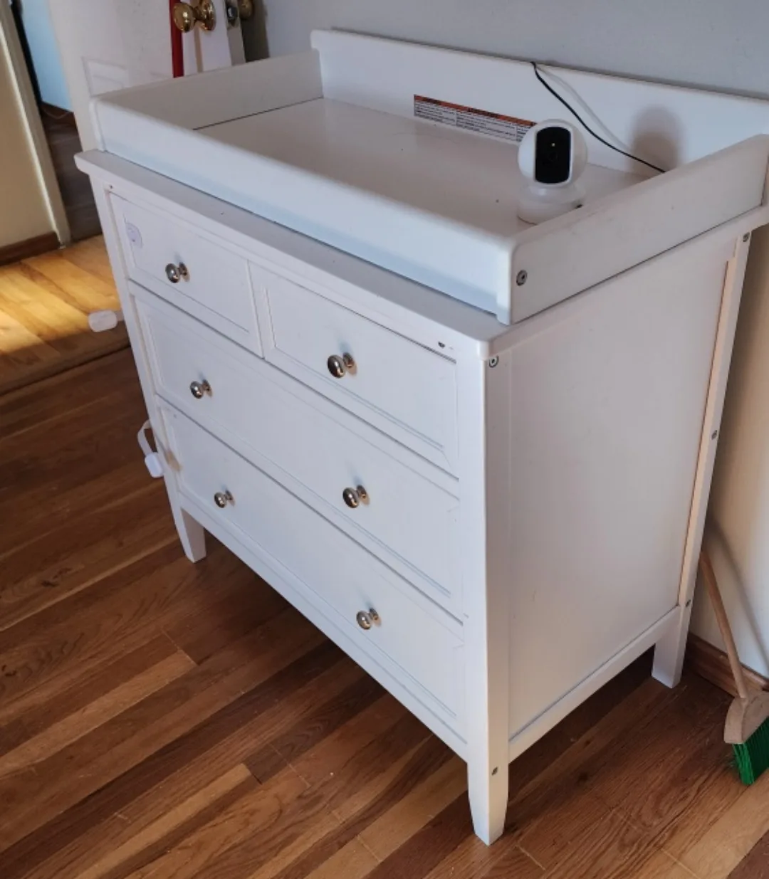 White Changing Table Dresser image indicator(2)