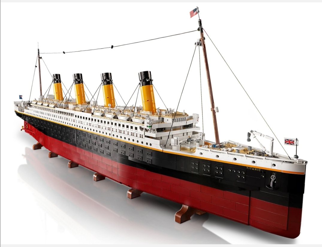 LEGO Titanic 10294 - Brand New