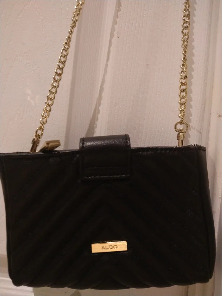 crossbody bags thumbnail