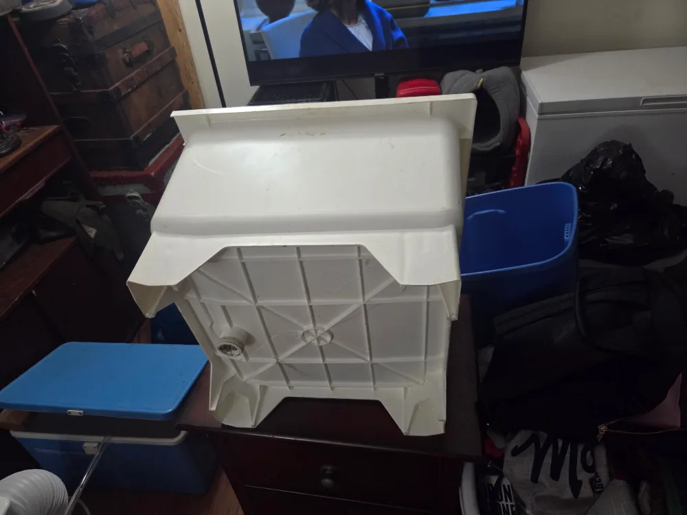 White Plastic Utility Sink thumbnail