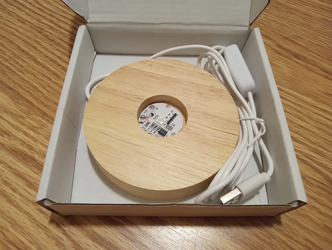 Wooden LED Display Base with USB Cable image indicator(2)