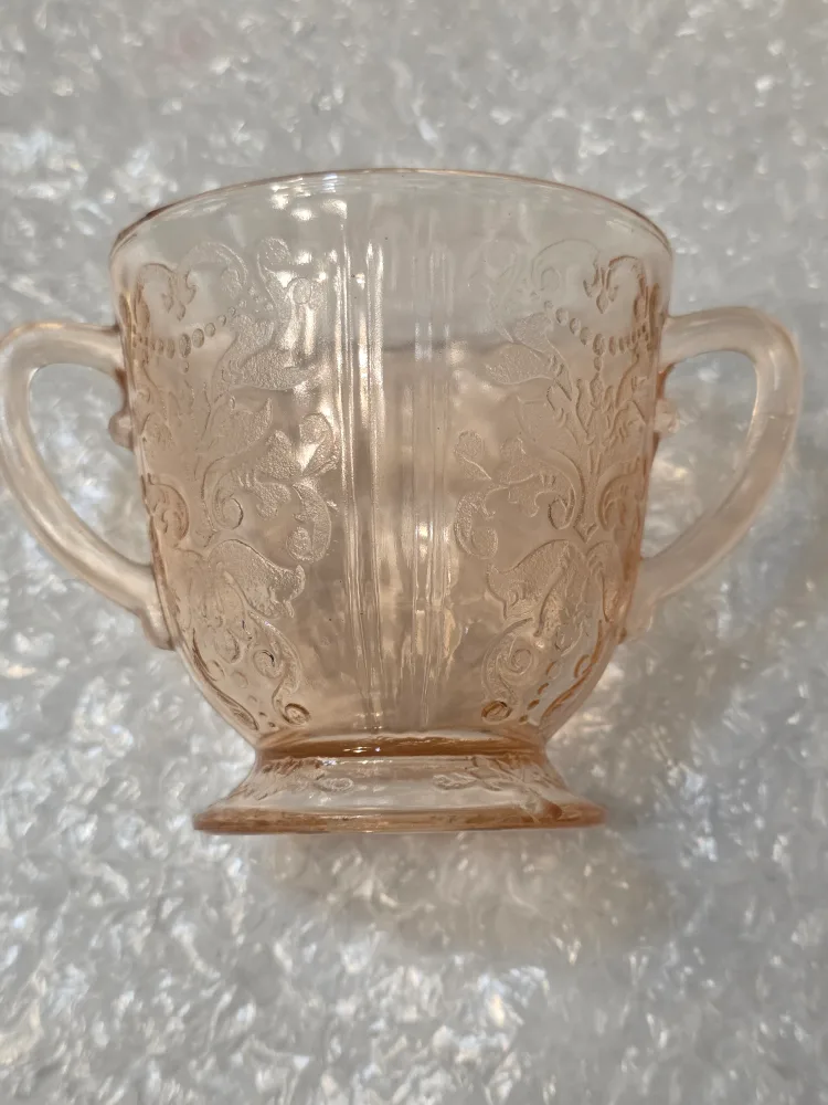 Vintage Pink & Green Glassware Set image indicator(2)