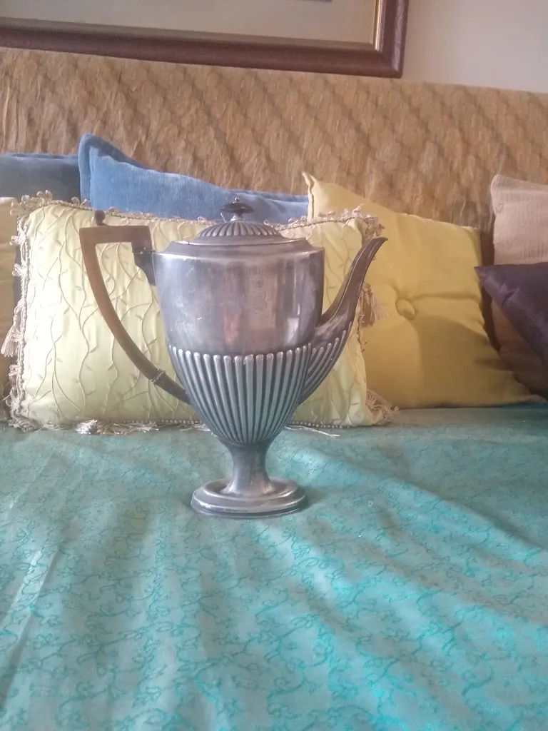 Vintage Silver Plated Teapot thumbnail