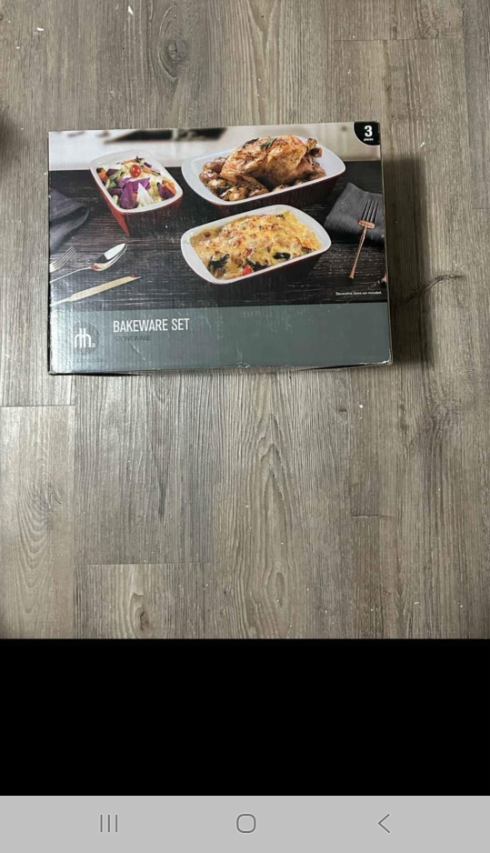 New! 3-Piece Bakeware Set