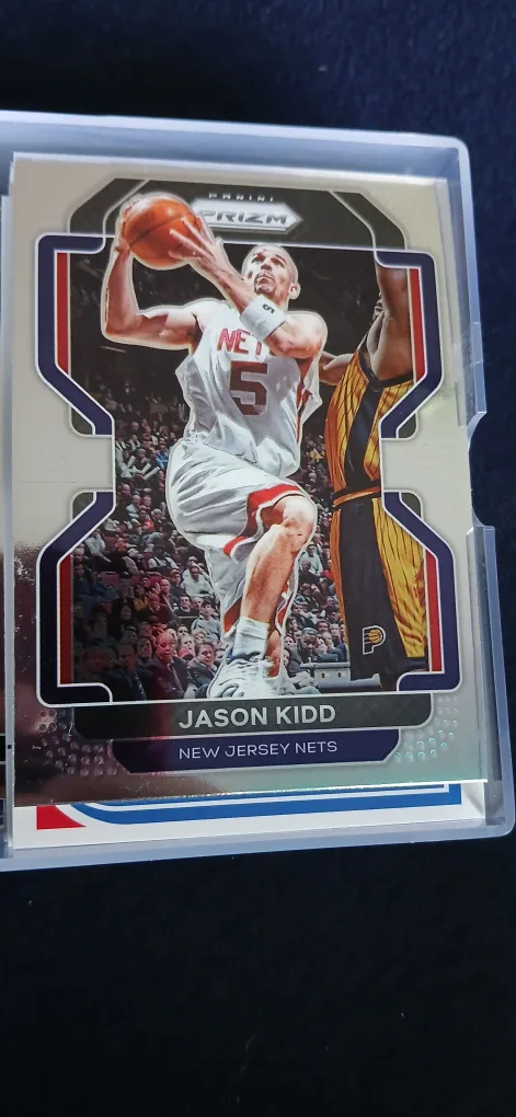 Nba trading cards, 1 signed!!! 30+ cards image indicator(9)