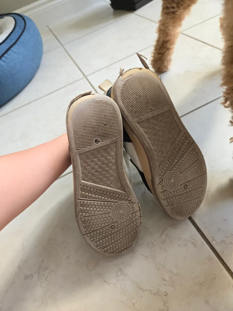 Size 6 6.5 High-top Colourblock Sneakers image indicator(3)