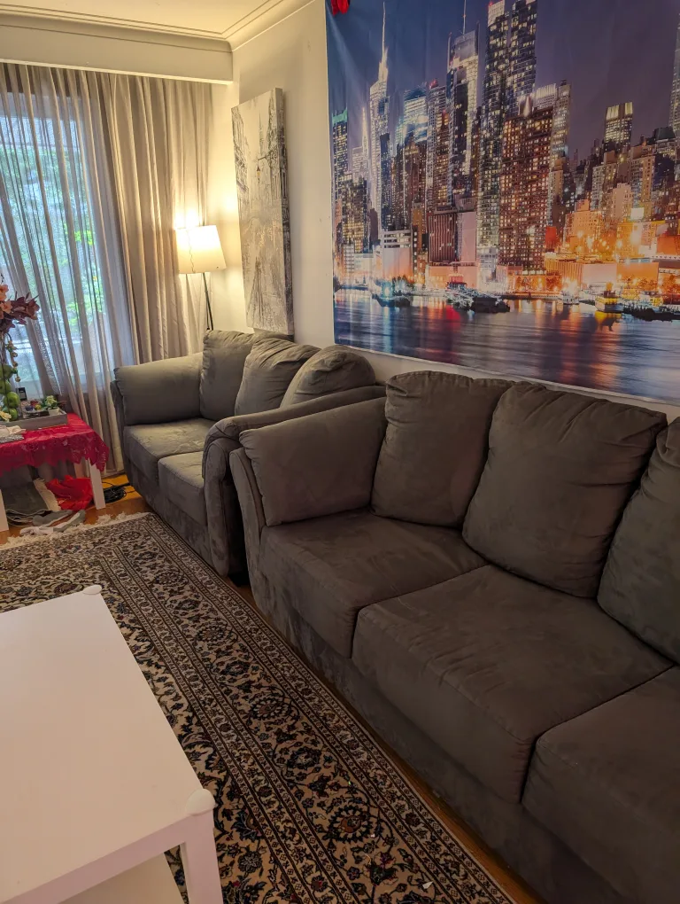 Storage contents for sale Sunday August 23rd image indicator(2)