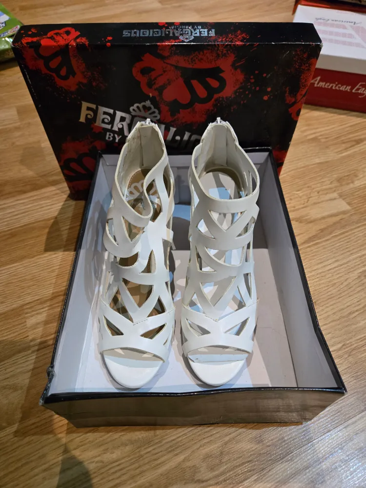 Fergalicious White Heels, Size 8 image indicator(3)