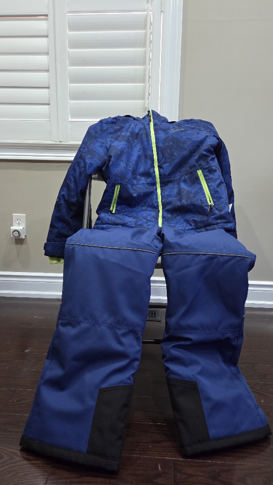 Boy's Snowsuit - Blue size 12 - photo 2
