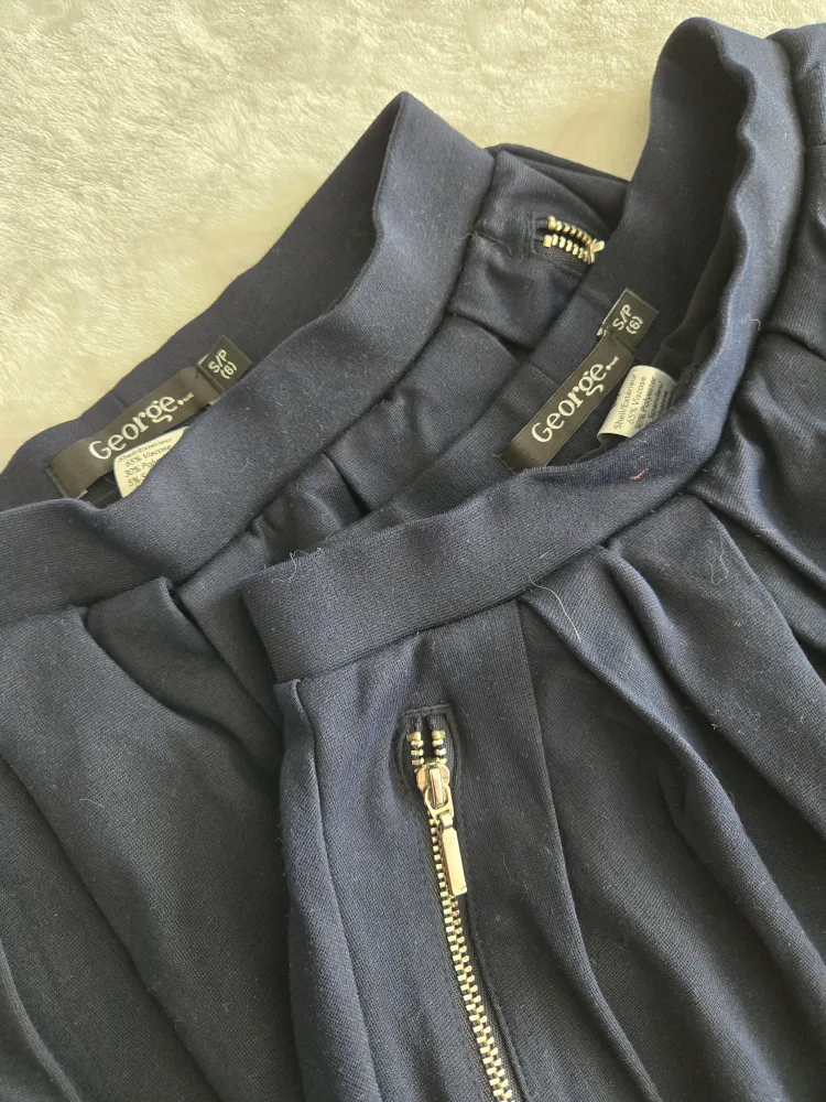 2 George Skirts - Size S (6) image indicator(2)