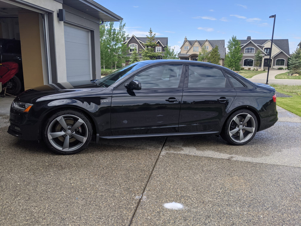 For sale: Immaculate Audi S4 with 6 SPD manual