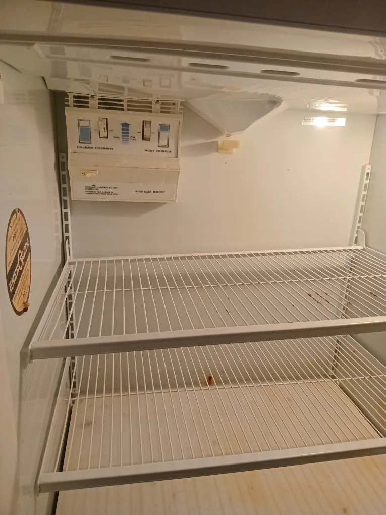 GE Top Freezer Refrigerator - Appliance image indicator(2)