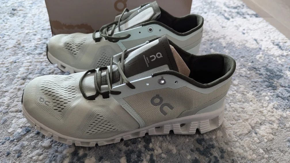 On Cloud X Running Shoes - Size 10 thumbnail