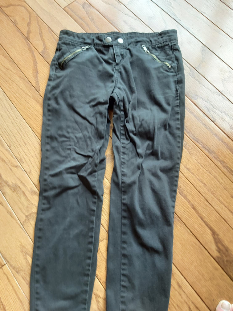 Forever 21 Black Pants - Size 6