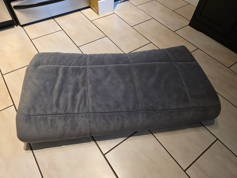 Grey Queen Sized Blanket 🧡 image indicator(3)