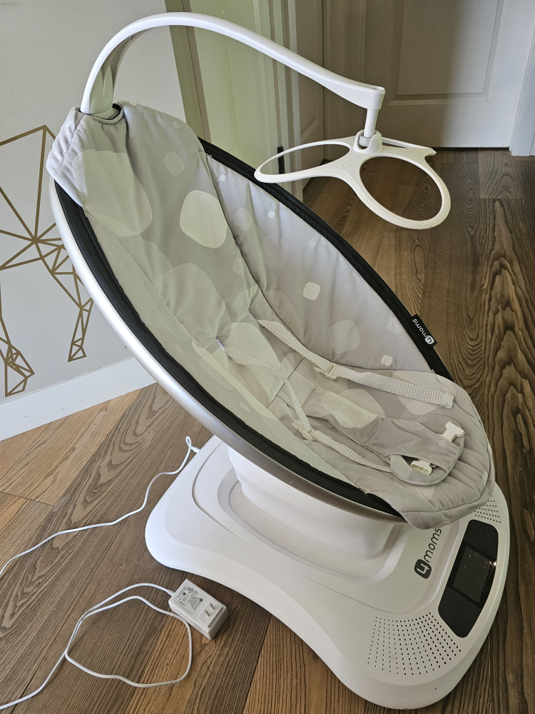 4moms MamaRoo Baby Swing - Great Condition - Only $30! - photo 2