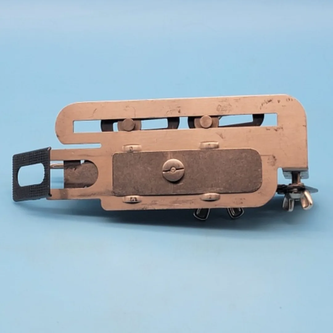 Vintage Singer #121795 BUTTONHOLE ATTACHMENT image indicator(5)