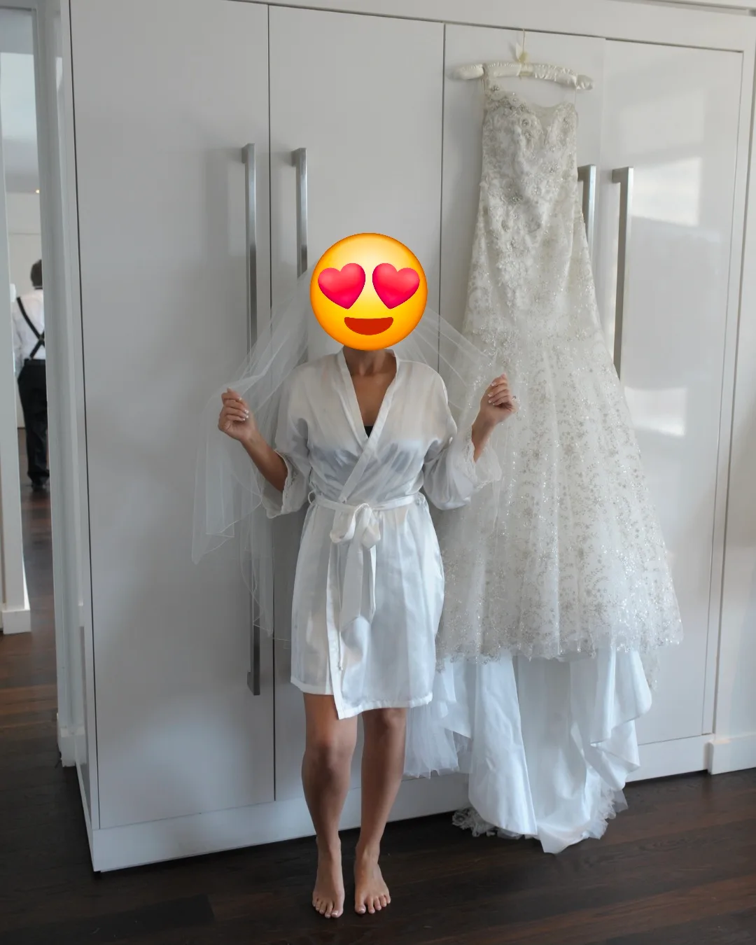 Jones New York White Satin Robe XL image indicator(3)