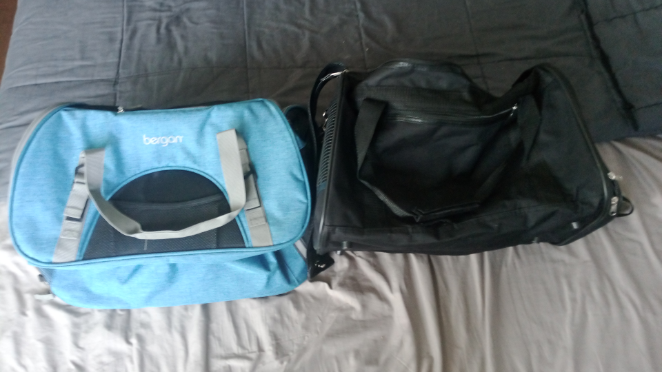 Bergan Pet Carrier Bundle - Blue & Black - photo 2