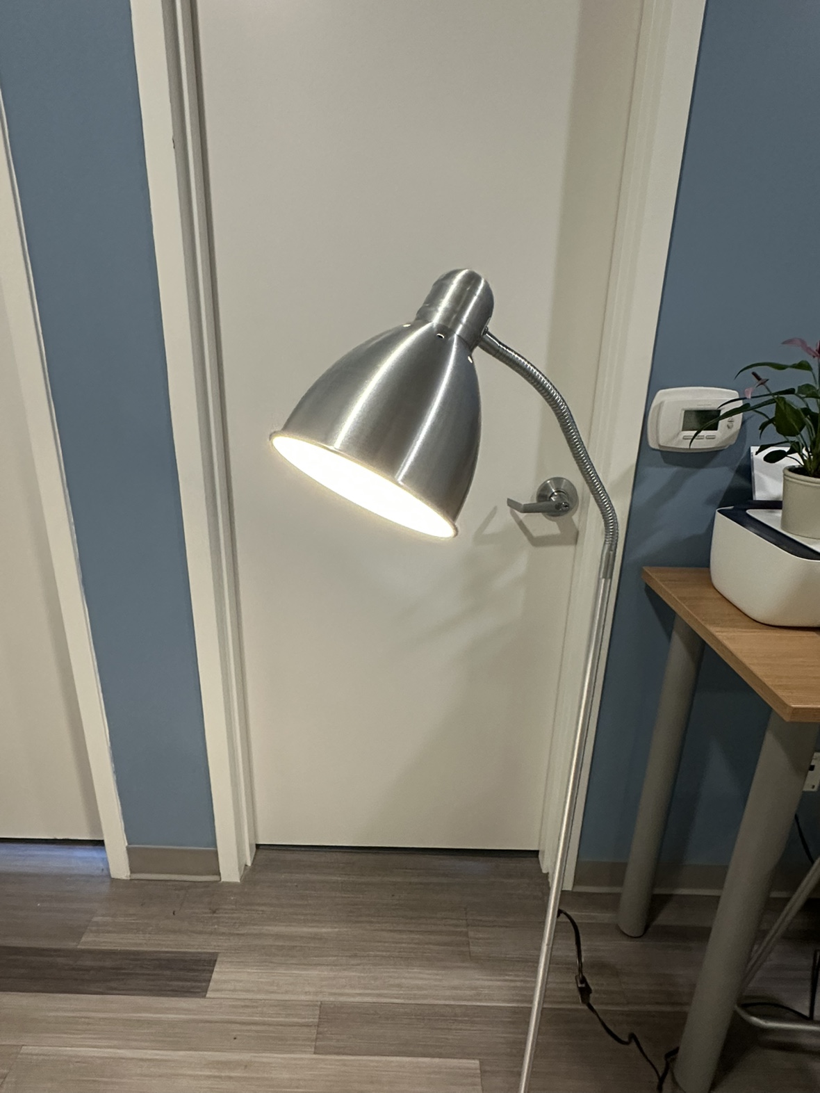 IKEA Reading Lamp - photo 2