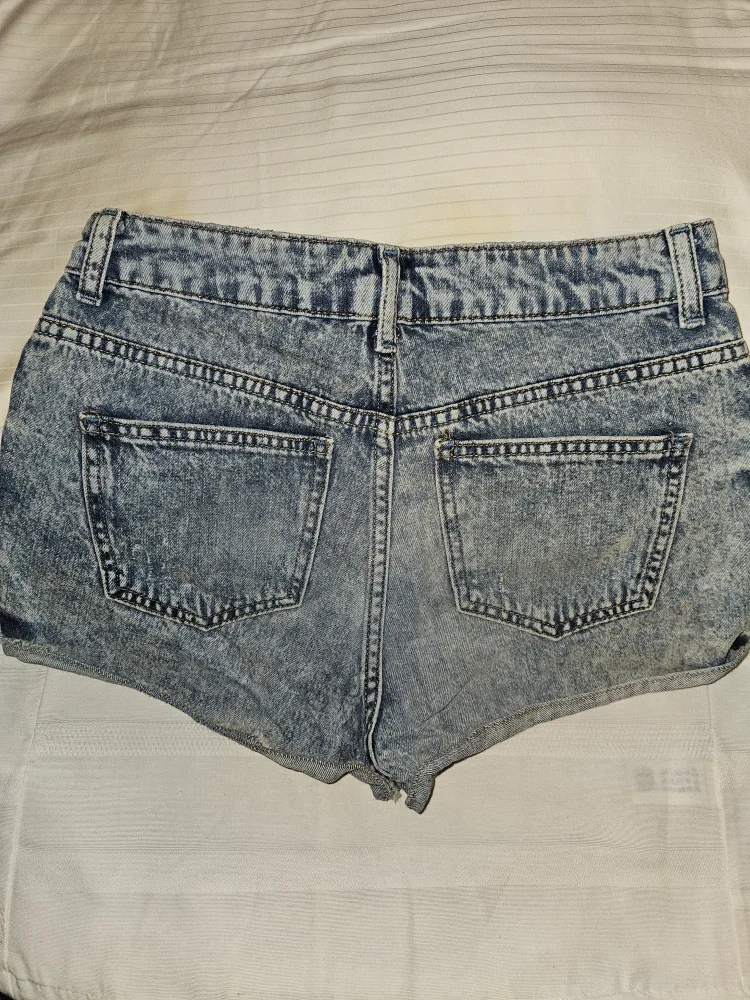 Topshop Hallie Denim Shorts image indicator(2)