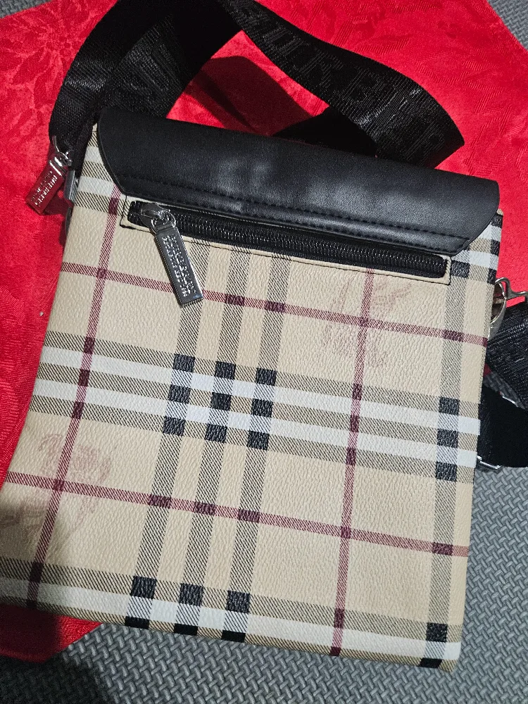 Burberry Crossbody Bag image indicator(2)
