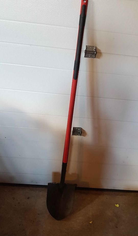 Garant Heavy-duty Long handled Shovel