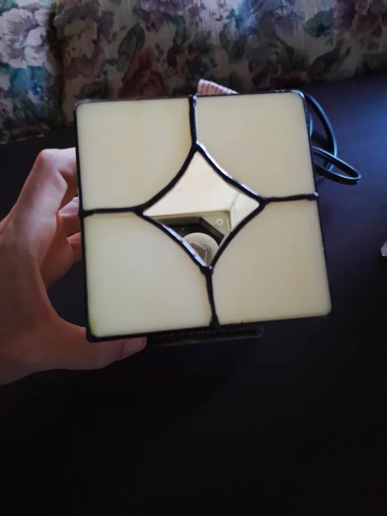 Vintage Santa Stained Glass Accent Lamp image indicator(2)