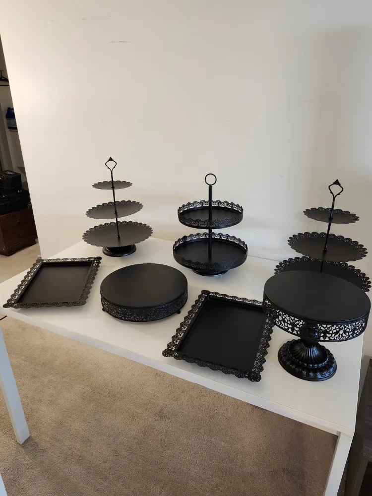 New Black Metal Cake Stands and Trays image indicator(3)