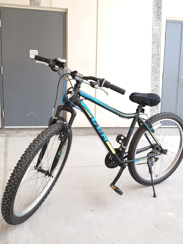 🔥 CCM HARD-Line 27.5” Mountain Bike + Lock, Phone Mount thumbnail