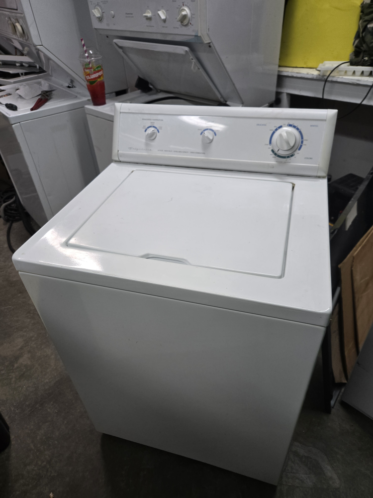 FREE DELIVERY!! Frigidaire top loading heavy duty washer $280