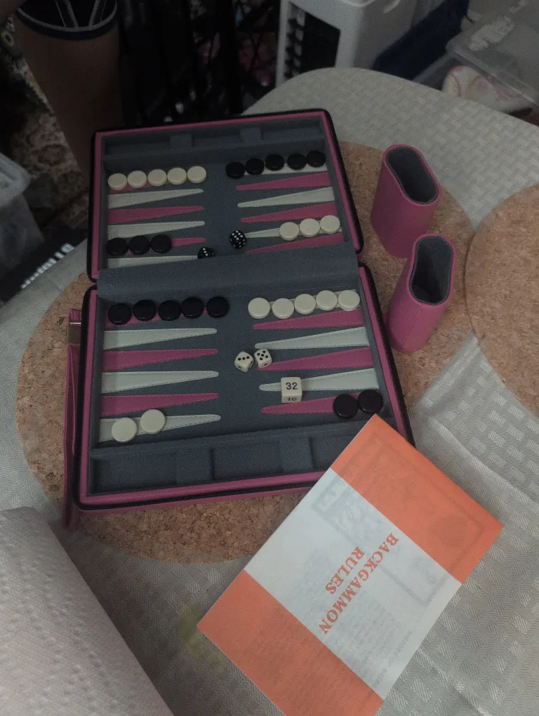 Pink Backgammon Set thumbnail