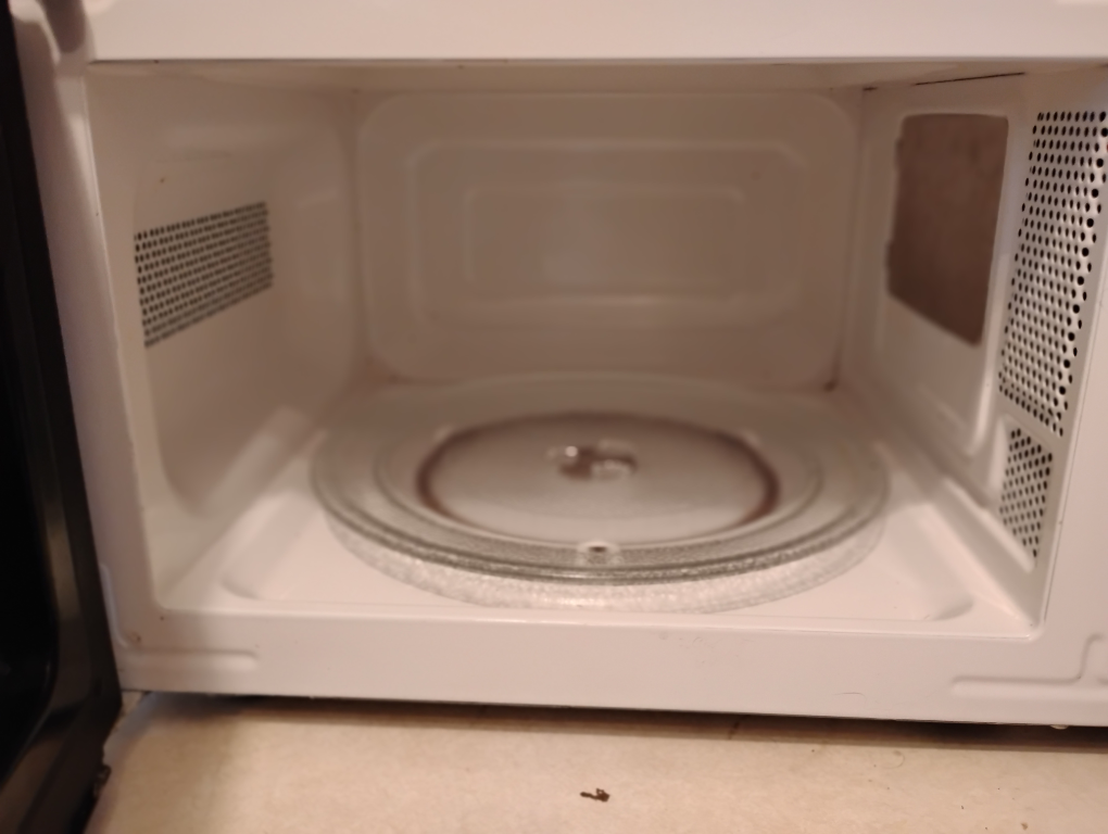 Hamilton Beach Microwave Oven - photo 3