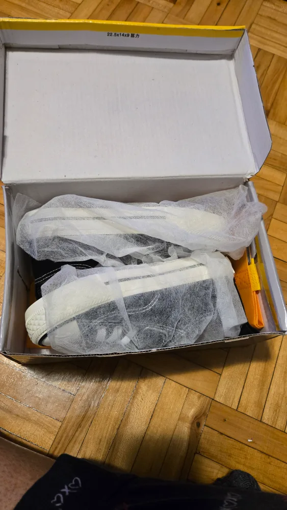 Garfield Cat Mouse Shoes - Size 28 (Kids) image indicator(2)