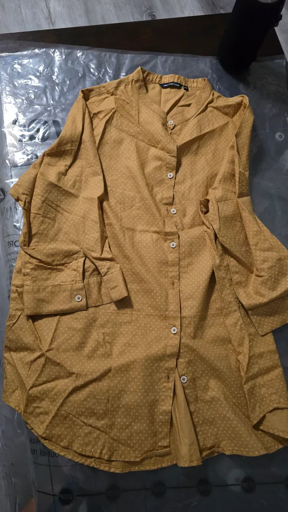 Ladies Button-Down Shirt Size XXL thumbnail