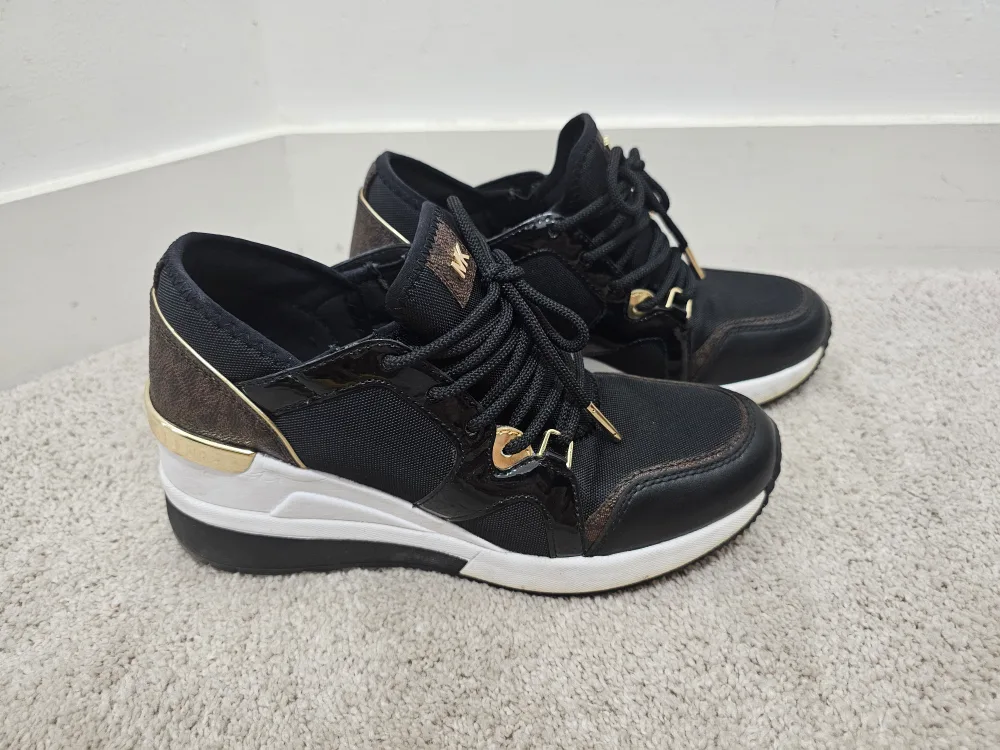 Michael Kors Black Sneakers women size 5.5 image indicator(3)