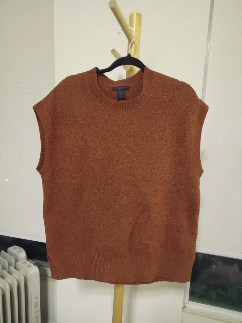 Christian Siriano Brown Sleeveless Sweater Vest - L thumbnail