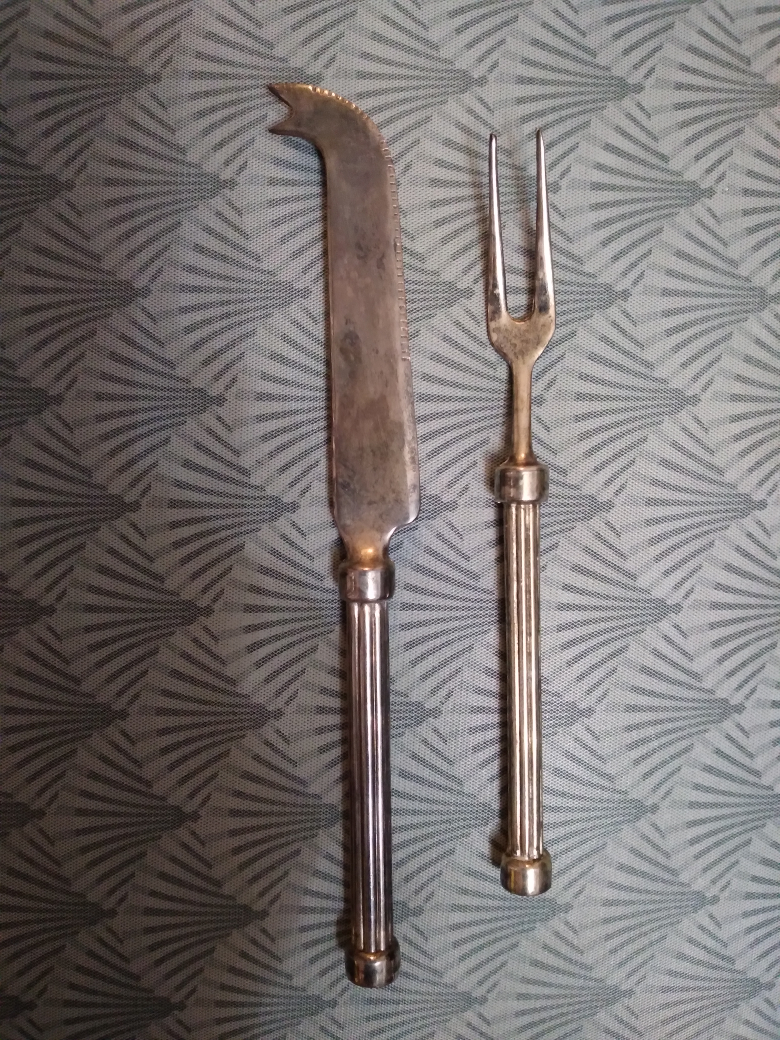 🥕Vintage Silver Plated, Patina, Cheese Utensils Set - $5 Firm🥕 - photo 2