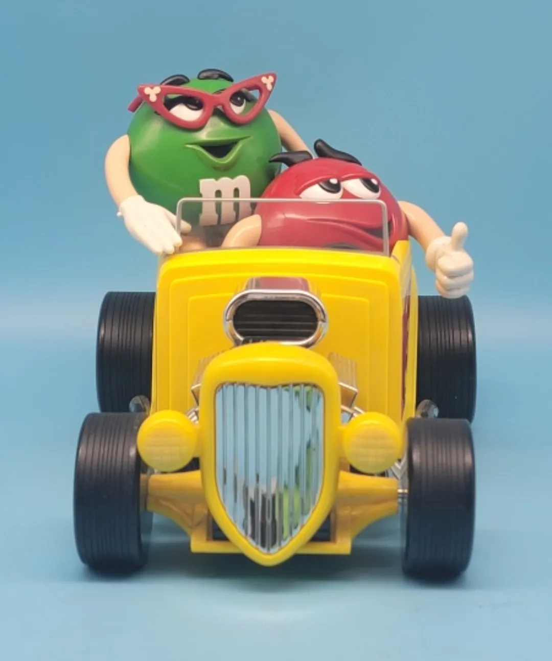 🥳VGC🤩 M&M's "REBEL" Without A Clue HOT ROD CAR Yellow image indicator(4)