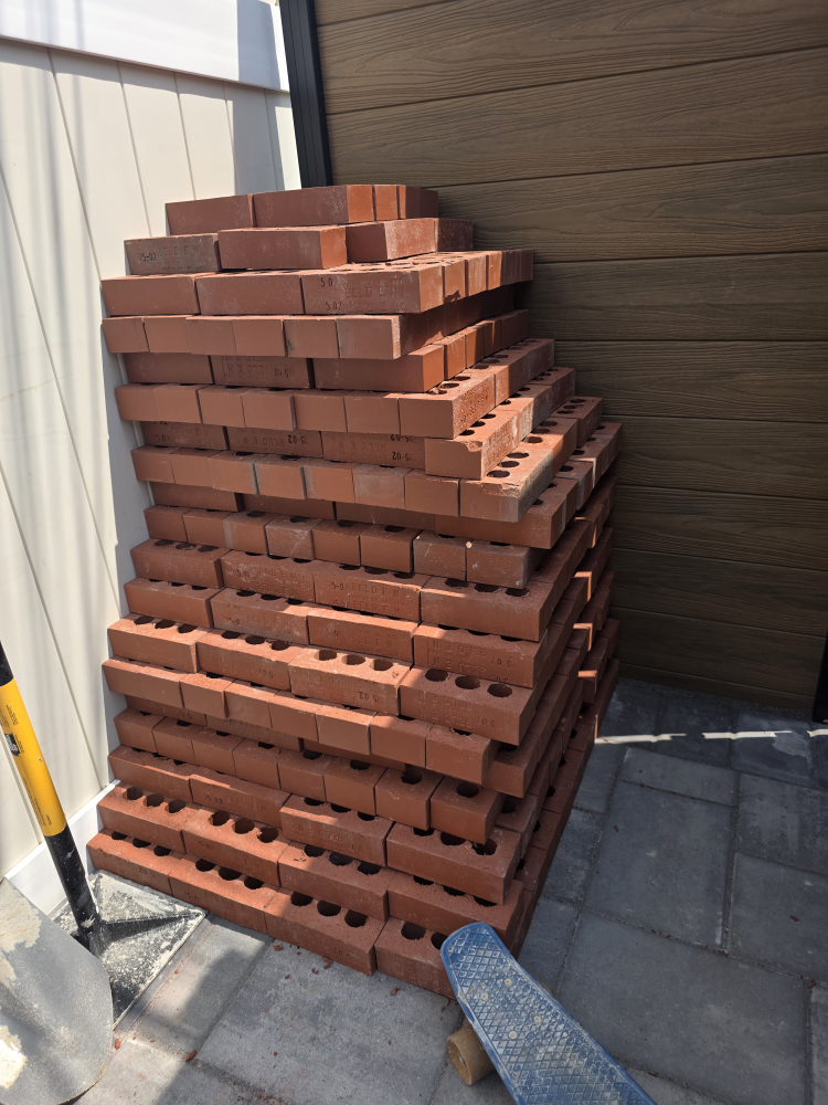 Red Bricks (around 470)