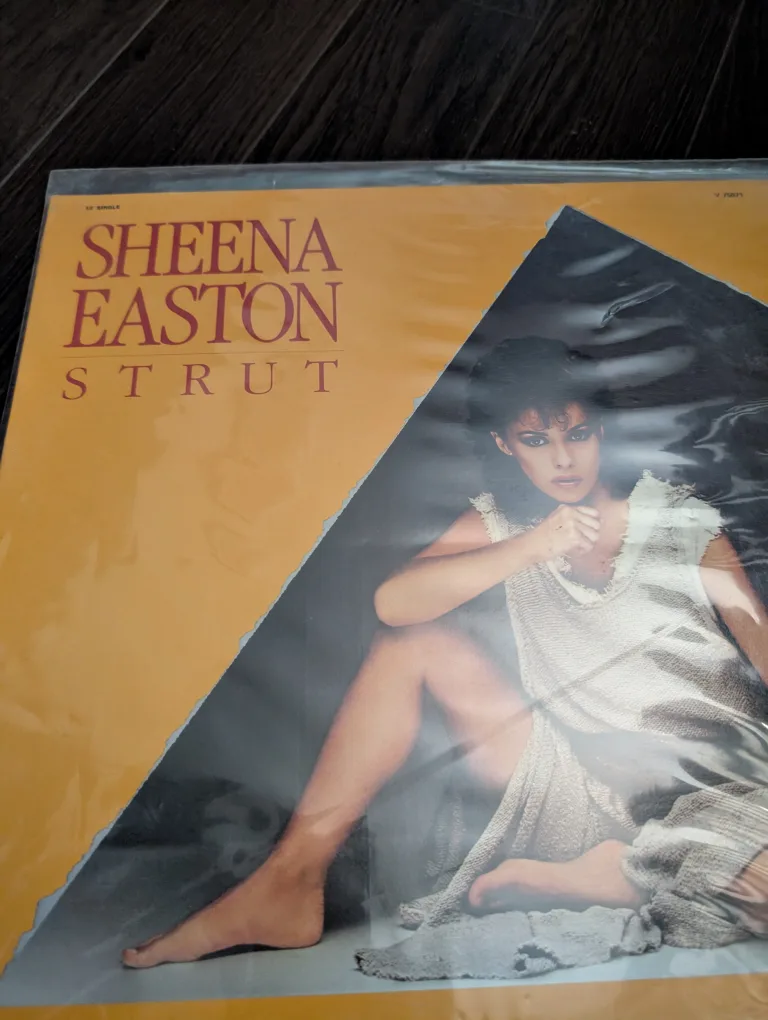 Sheena Easton - Strut 12" Vinyl Single thumbnail
