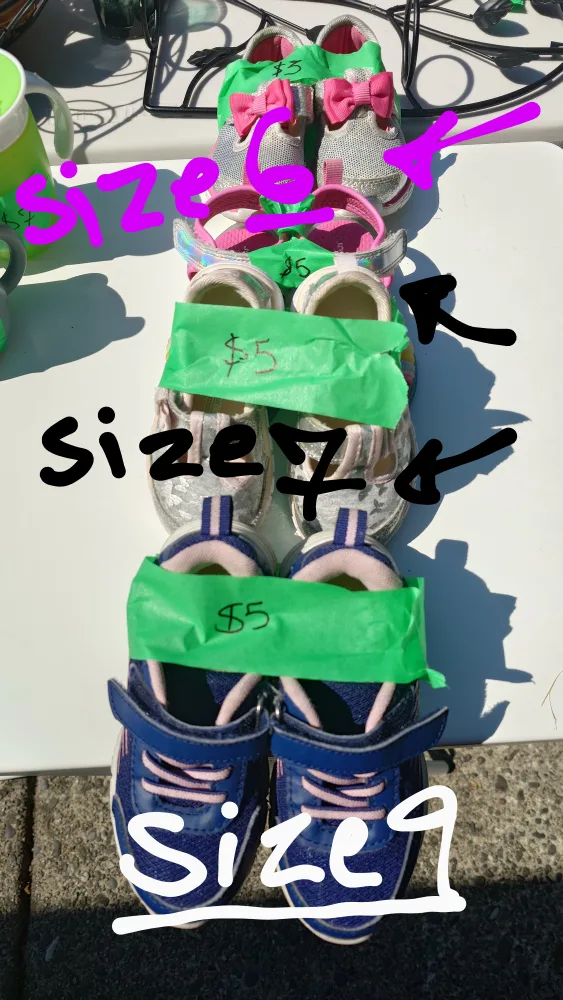 Toddler Shoes - Size 6, 7, 9 image indicator(2)