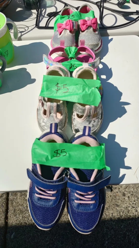 Toddler Shoes - Size 6, 7, 9 image indicator(3)