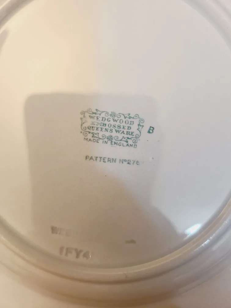 Set of 21 pieces of Wedgwood Embossed Queens Ware Plates image indicator(6)