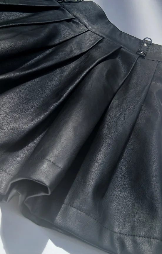 Forever 21 Black Faux Leather Mini Skirt - Size S image indicator(7)